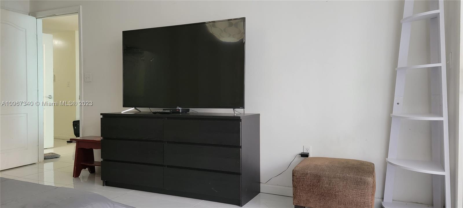 1200 Brickell Bay Dr PH4214, Miami, Florida 33131, 3 Bedrooms Bedrooms, ,2 BathroomsBathrooms,Residentiallease,For Rent,1200 Brickell Bay Dr PH4214,A10967340