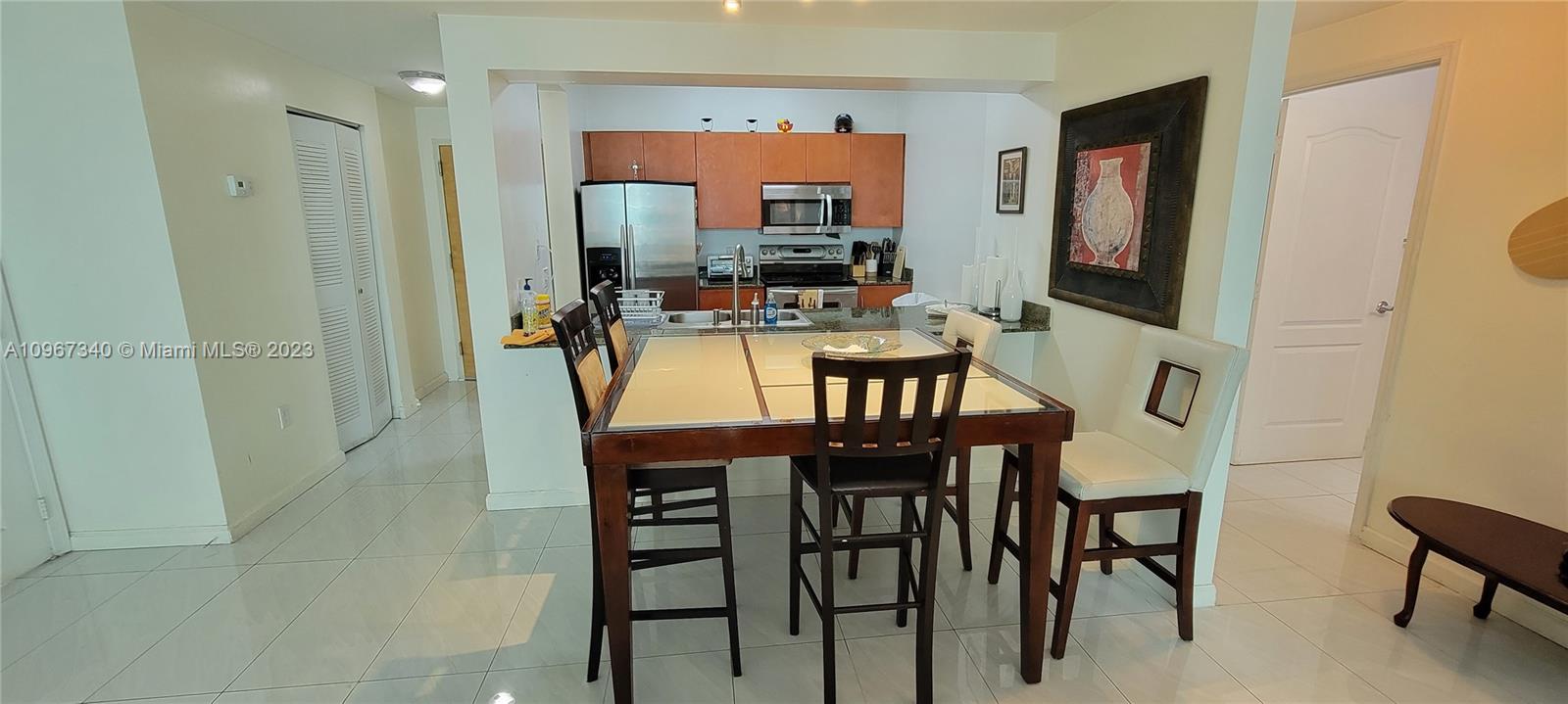1200 Brickell Bay Dr PH4214, Miami, Florida 33131, 3 Bedrooms Bedrooms, ,2 BathroomsBathrooms,Residentiallease,For Rent,1200 Brickell Bay Dr PH4214,A10967340