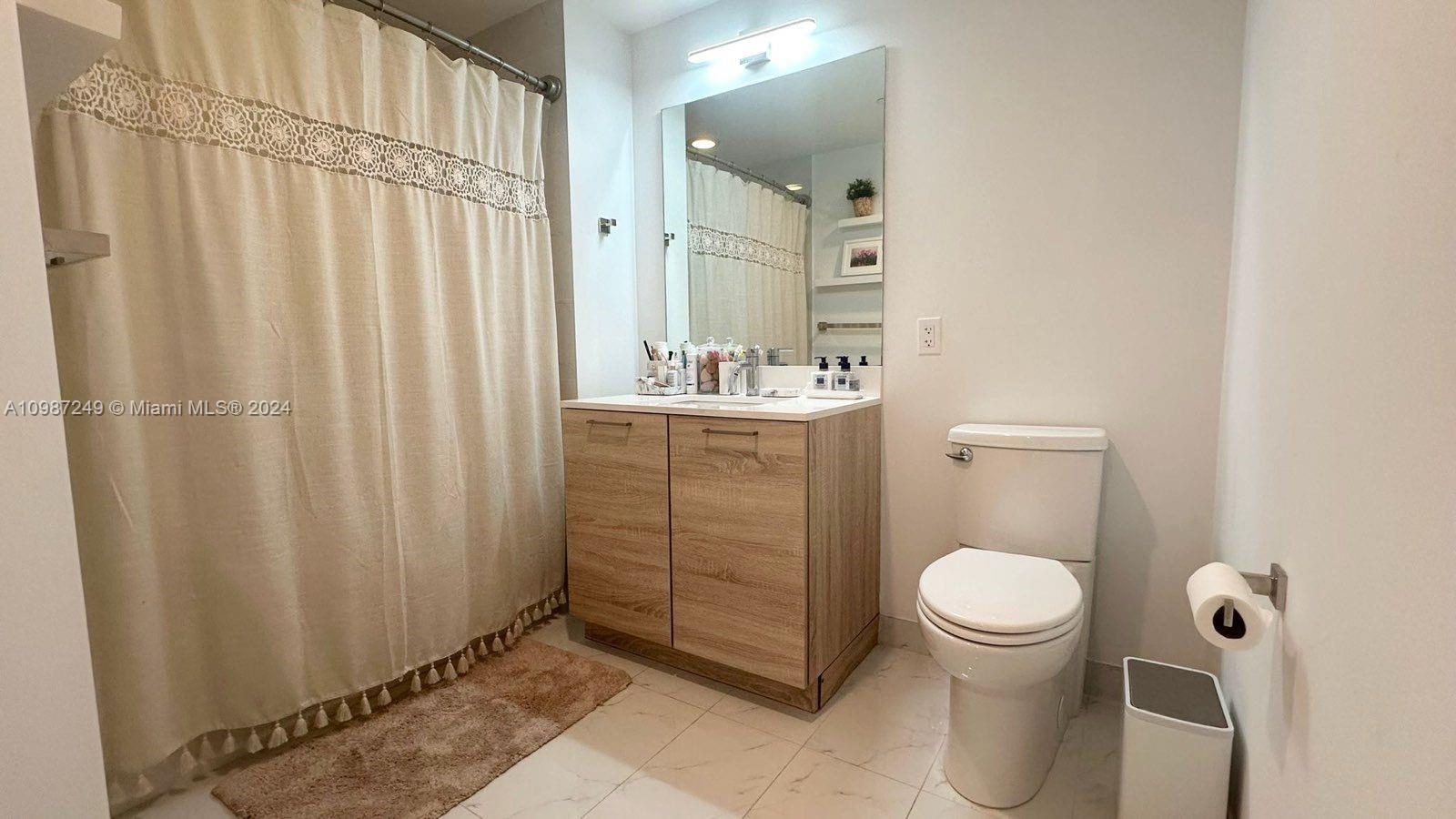 16385 Biscayne Blvd., North Miami Beach, FL, 33160 United States, 3 Bedrooms Bedrooms, ,3 BathroomsBathrooms,Residential,For Sale,Biscayne Blvd.,A10987249