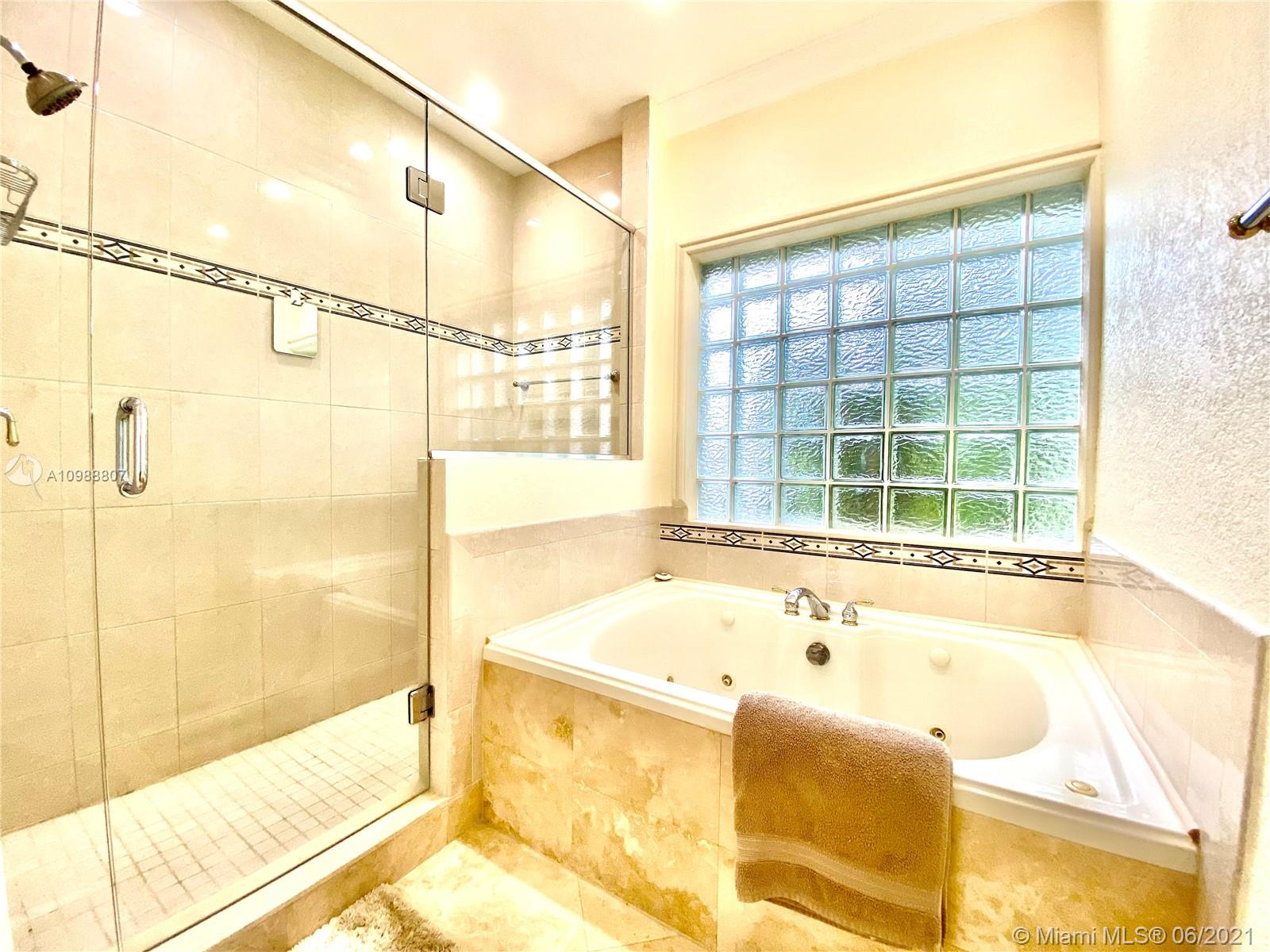 Hollywood, Florida 33019, 4 Bedrooms Bedrooms, ,3 BathroomsBathrooms,Residentiallease,For Rent,A10988807