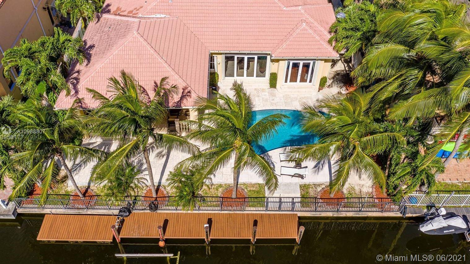 Hollywood, Florida 33019, 4 Bedrooms Bedrooms, ,3 BathroomsBathrooms,Residentiallease,For Rent,A10988807