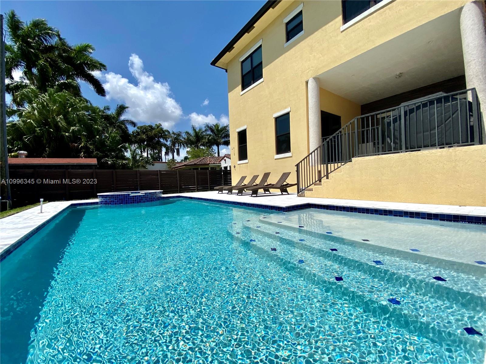 Hollywood, Florida 33019, 4 Bedrooms Bedrooms, ,3 BathroomsBathrooms,Residentiallease,For Rent,A10996345