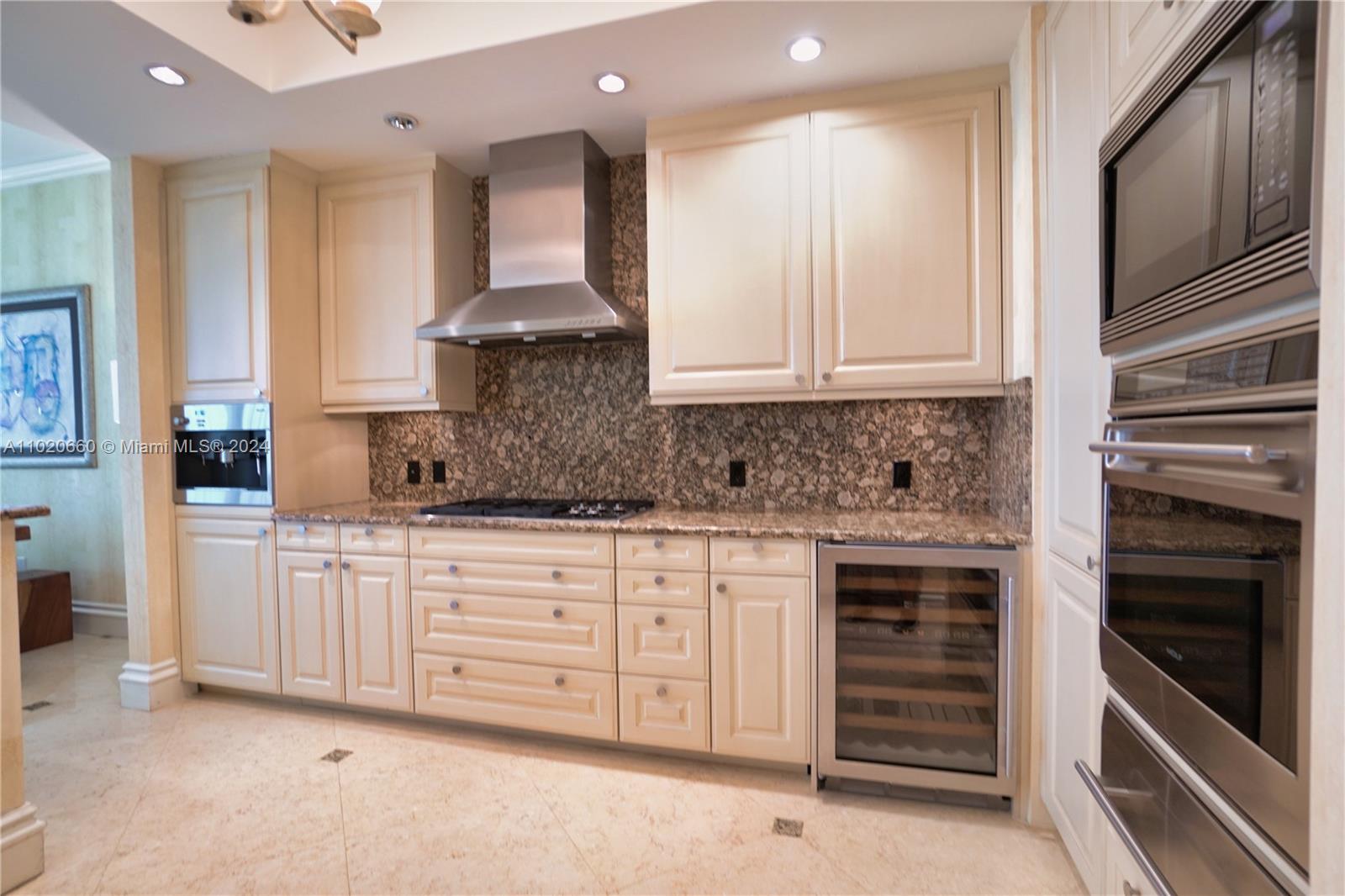 10295 Collins Ave 205, Bal Harbour, Florida 33154, 2 Bedrooms Bedrooms, ,3 BathroomsBathrooms,Residentiallease,For Rent,10295 Collins Ave 205,A11020660