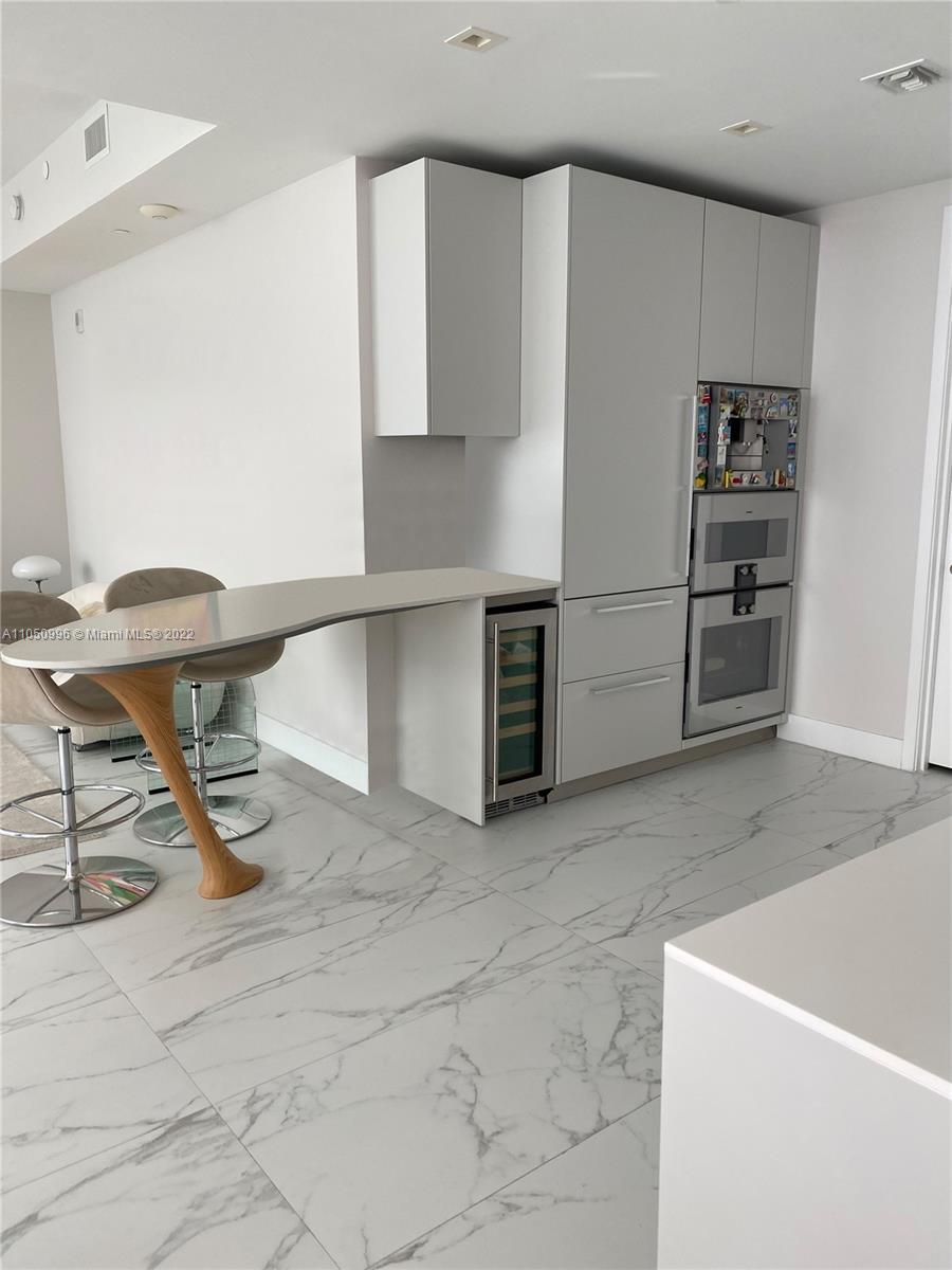 16901 Collins Ave, Sunny Isles Beach, FL, 33160 United States, 2 Bedrooms Bedrooms, ,2 BathroomsBathrooms,Residential,For Sale,Collins Ave,A11050996