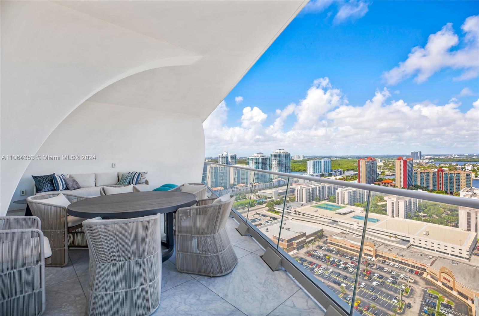 16901 Collins Ave, Sunny Isles Beach, FL, 33160 United States, 3 Bedrooms Bedrooms, ,4 BathroomsBathrooms,Residential,For Sale,Collins Ave,A11064353