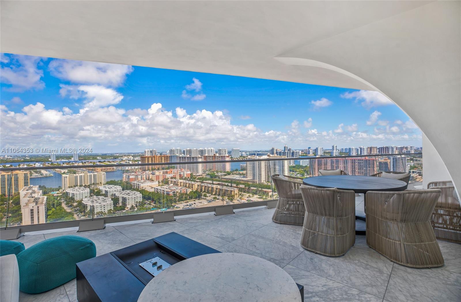 16901 Collins Ave, Sunny Isles Beach, FL, 33160 United States, 3 Bedrooms Bedrooms, ,4 BathroomsBathrooms,Residential,For Sale,Collins Ave,A11064353