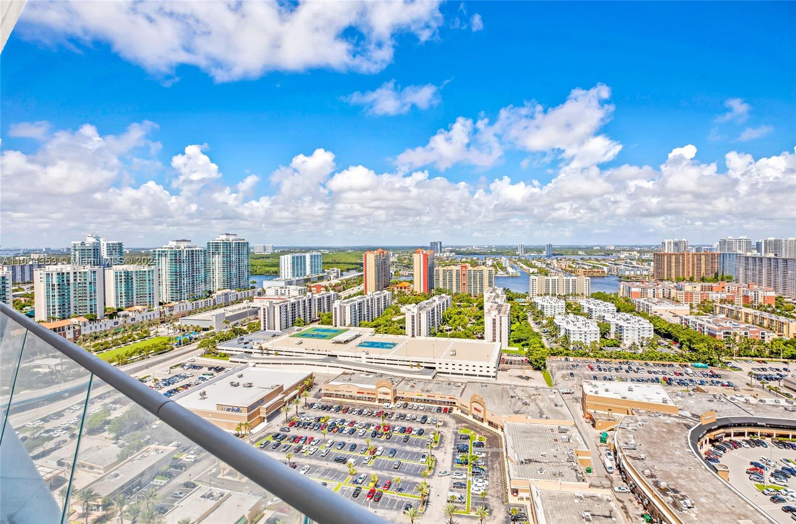 16901 Collins Ave, Sunny Isles Beach, FL, 33160 United States, 3 Bedrooms Bedrooms, ,4 BathroomsBathrooms,Residential,For Sale,Collins Ave,A11064353