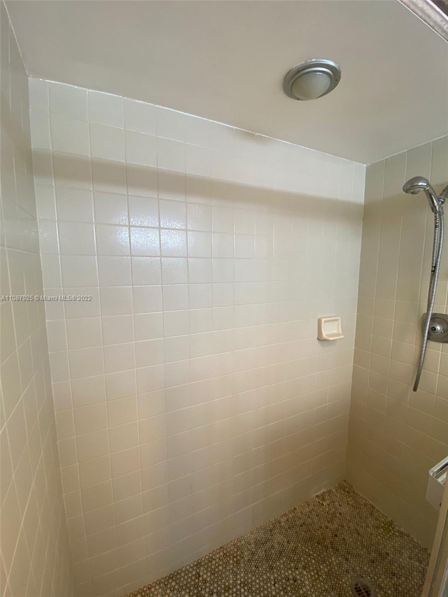 8877 Collins Ave, Surfside, FL, 33154 United States, 1 Bedroom Bedrooms, ,2 BathroomsBathrooms,Residential,For Sale,Collins Ave,A11087925