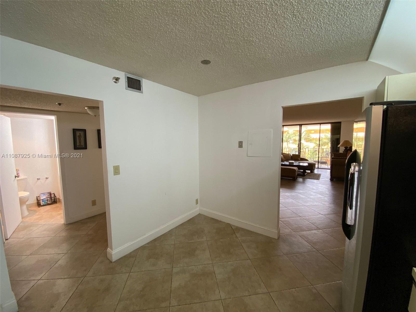 8877 Collins Ave, Surfside, FL, 33154 United States, 1 Bedroom Bedrooms, ,2 BathroomsBathrooms,Residential,For Sale,Collins Ave,A11087925