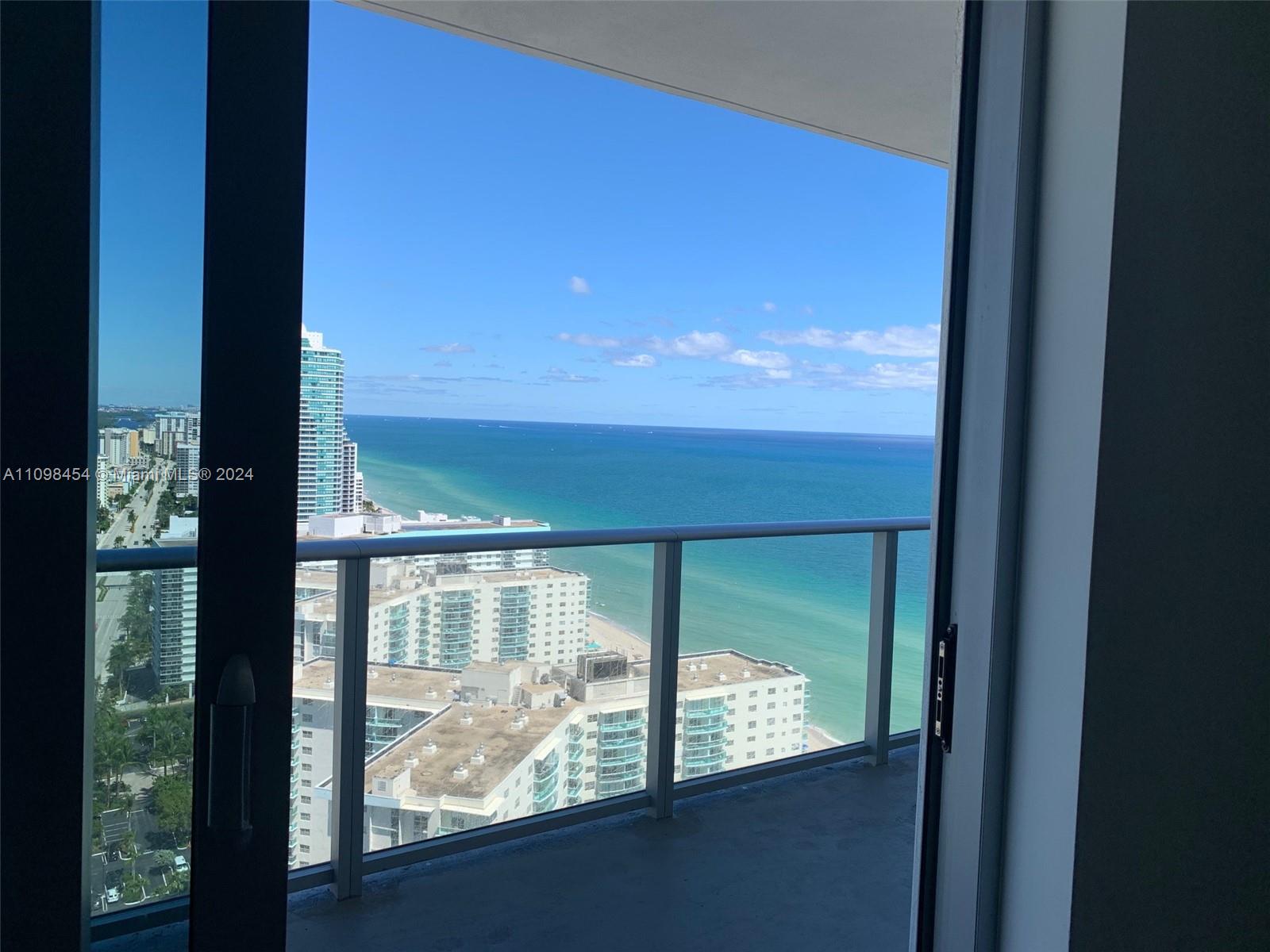 4111 S Ocean Dr 2912, Hollywood, FL 33019, 1 Bedroom Bedrooms, ,1 BathroomBathrooms,Residential,For Sale,Ocean Dr,A11098454