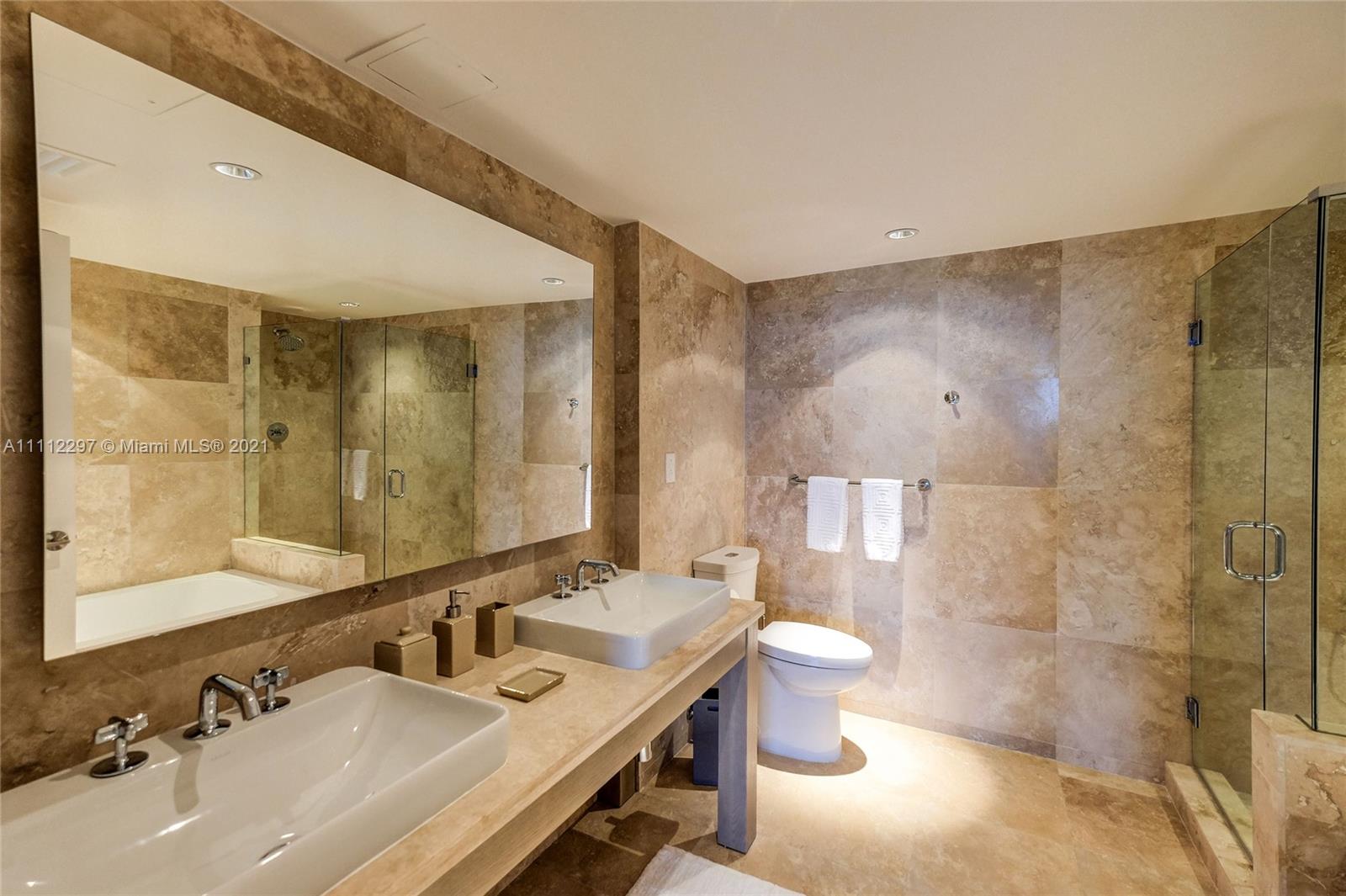 102 24th St 1522, Miami Beach, Florida 33139, 2 Bedrooms Bedrooms, ,2 BathroomsBathrooms,Residentiallease,For Rent,102 24th St 1522,A11112297
