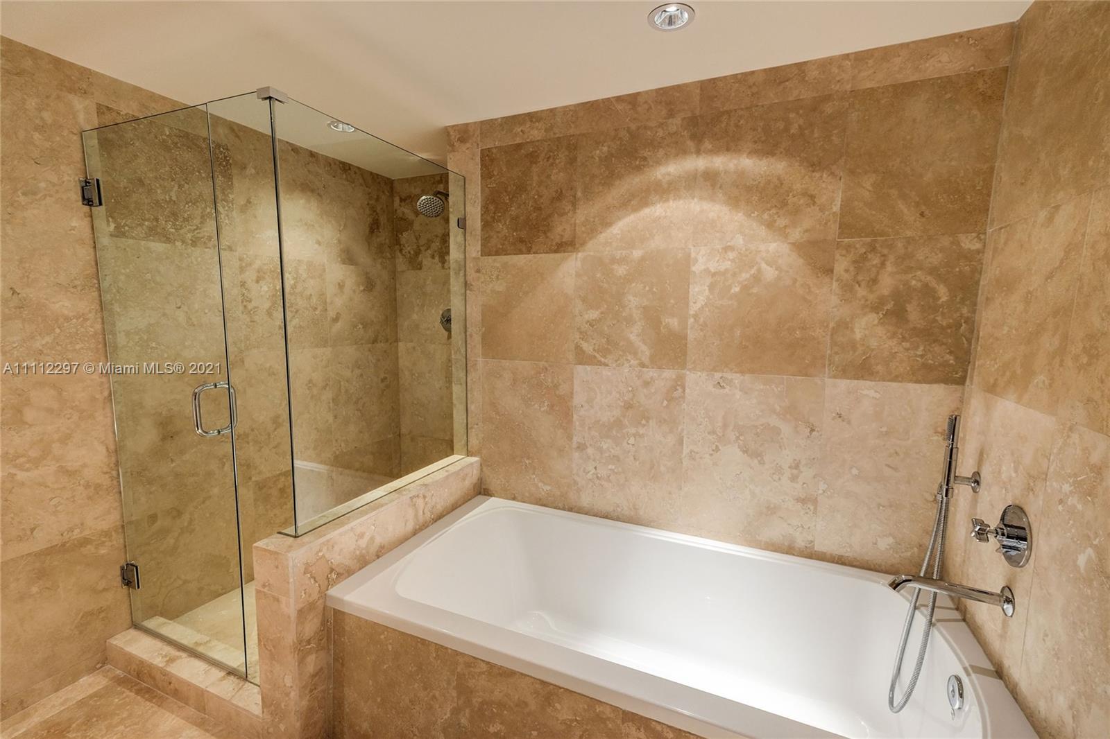 102 24th St 1522, Miami Beach, Florida 33139, 2 Bedrooms Bedrooms, ,2 BathroomsBathrooms,Residentiallease,For Rent,102 24th St 1522,A11112297