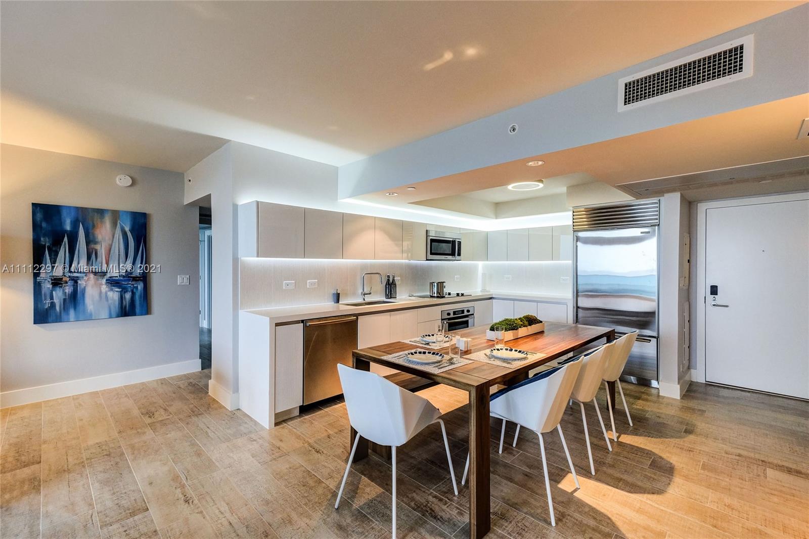 102 24th St 1522, Miami Beach, Florida 33139, 2 Bedrooms Bedrooms, ,2 BathroomsBathrooms,Residentiallease,For Rent,102 24th St 1522,A11112297