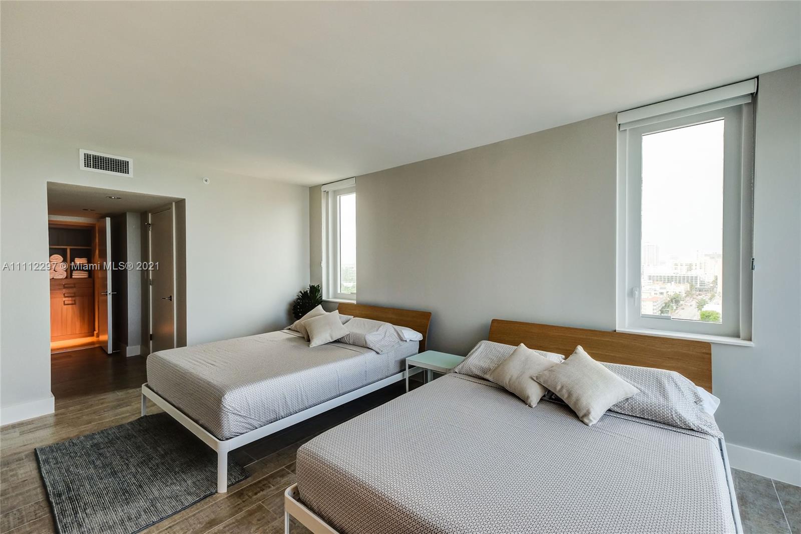 102 24th St 1522, Miami Beach, Florida 33139, 2 Bedrooms Bedrooms, ,2 BathroomsBathrooms,Residentiallease,For Rent,102 24th St 1522,A11112297
