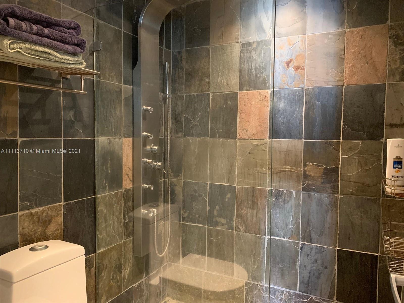 Miami Beach, Florida 33139, ,1 BathroomBathrooms,Residentiallease,For Rent,A11113710