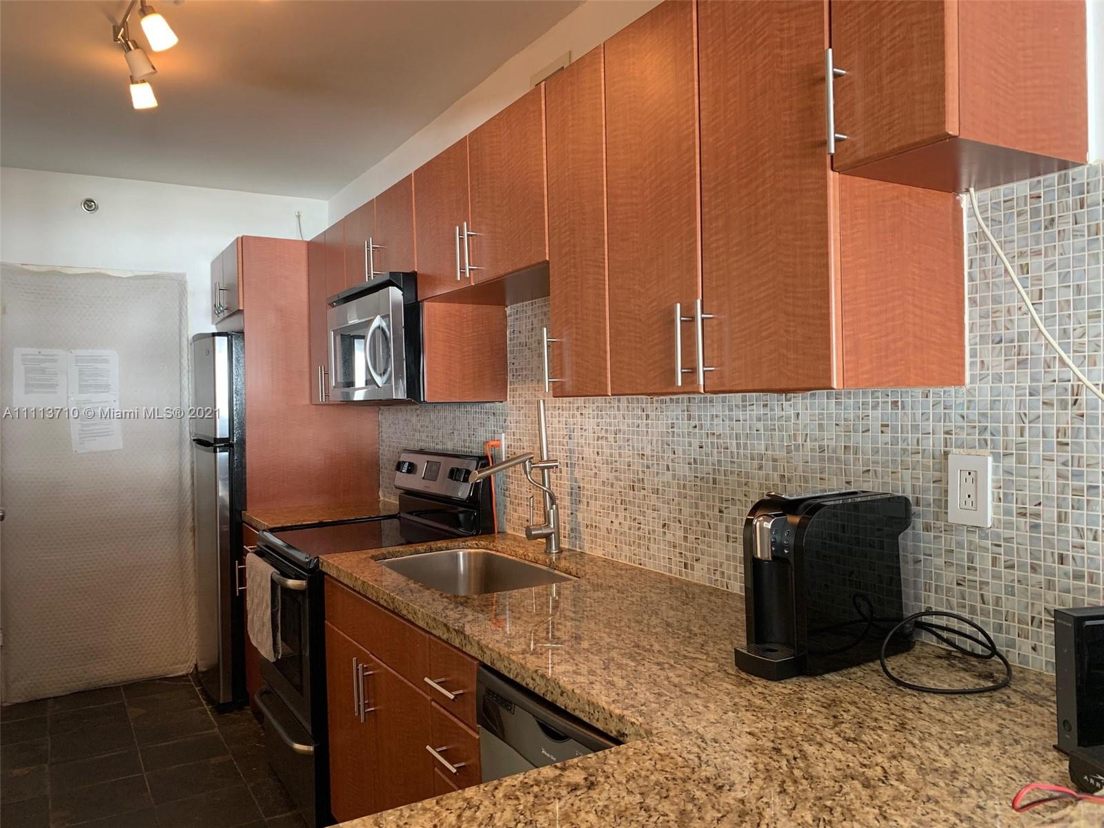 Miami Beach, Florida 33139, ,1 BathroomBathrooms,Residentiallease,For Rent,A11113710