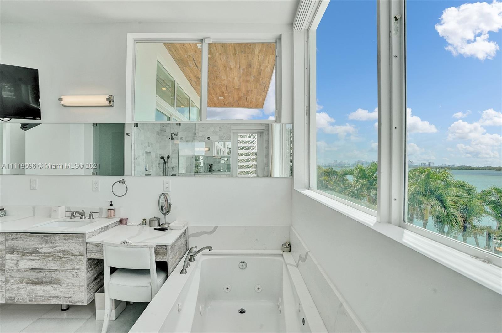 7830 Miami View Dr -, North Bay Village, Florida 33141, 5 Bedrooms Bedrooms, ,5 BathroomsBathrooms,Residentiallease,For Rent,7830 Miami View Dr -,A11119596