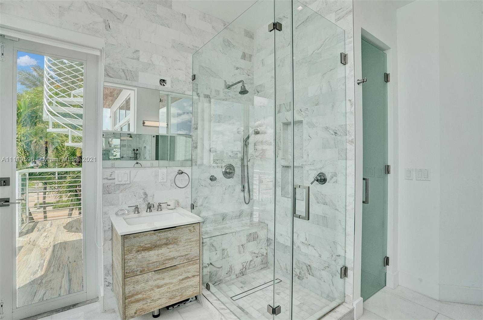 7830 Miami View Dr -, North Bay Village, Florida 33141, 5 Bedrooms Bedrooms, ,5 BathroomsBathrooms,Residentiallease,For Rent,7830 Miami View Dr -,A11119596