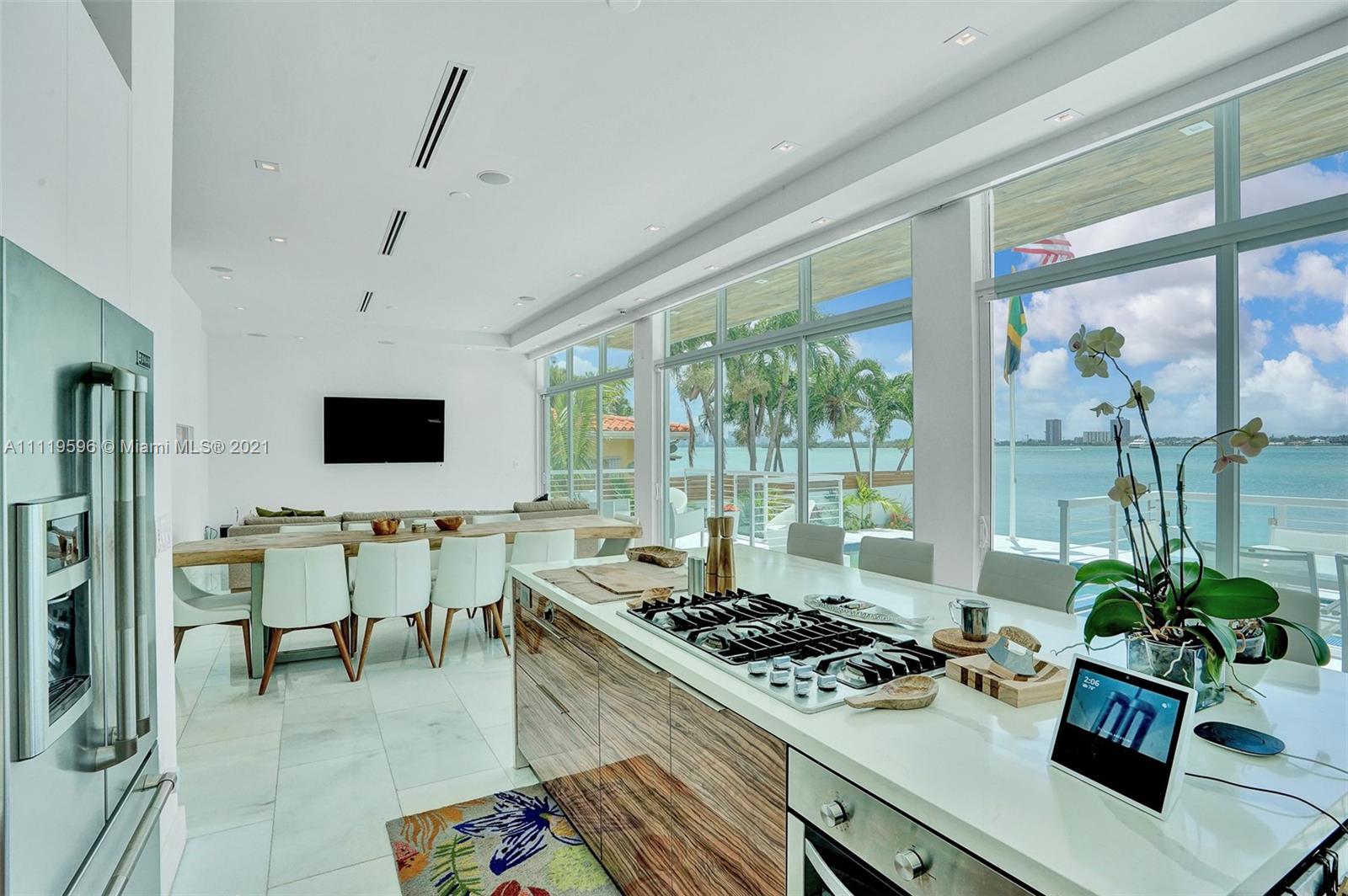 7830 Miami View Dr -, North Bay Village, Florida 33141, 5 Bedrooms Bedrooms, ,5 BathroomsBathrooms,Residentiallease,For Rent,7830 Miami View Dr -,A11119596