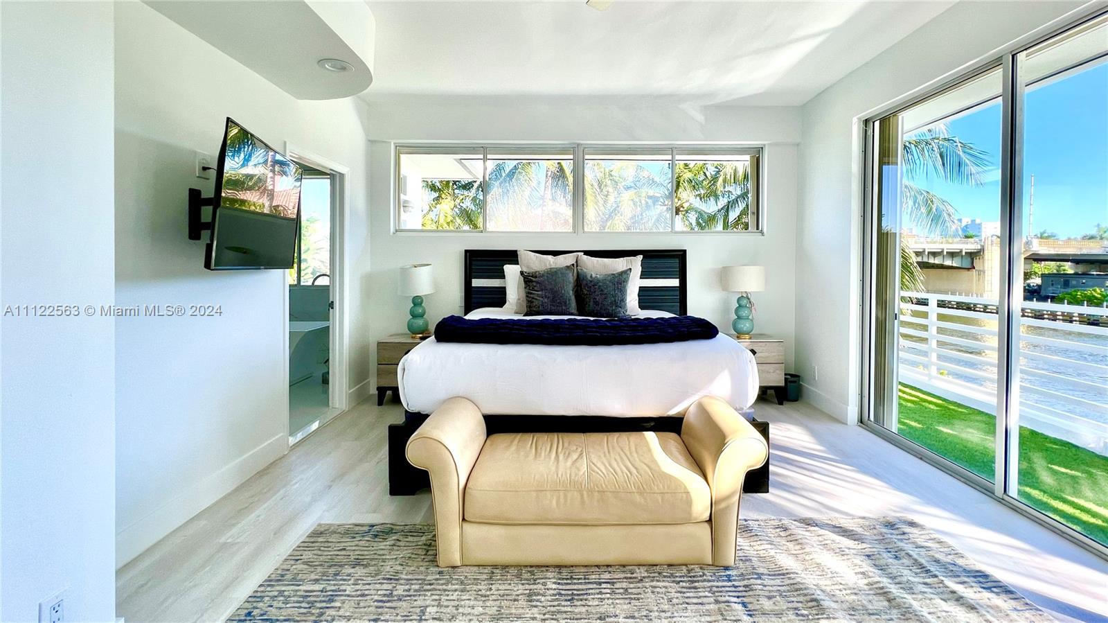 703 Harrison St, Hollywood, Florida 33019, 5 Bedrooms Bedrooms, ,3 BathroomsBathrooms,Residentiallease,For Rent,703 Harrison St,A11122563