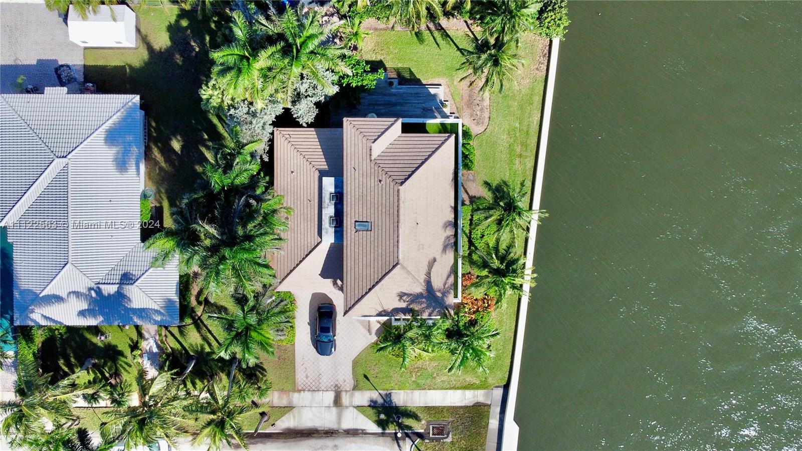 703 Harrison St, Hollywood, Florida 33019, 5 Bedrooms Bedrooms, ,3 BathroomsBathrooms,Residentiallease,For Rent,703 Harrison St,A11122563