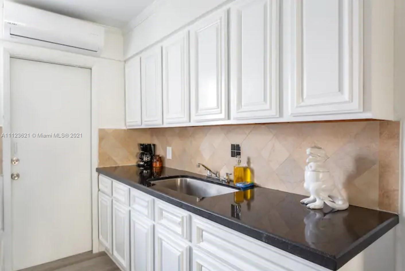 4015 Indian Creek Dr 204, Miami Beach, Florida 33140, ,1 BathroomBathrooms,Residentiallease,For Rent,4015 Indian Creek Dr 204,A11123621