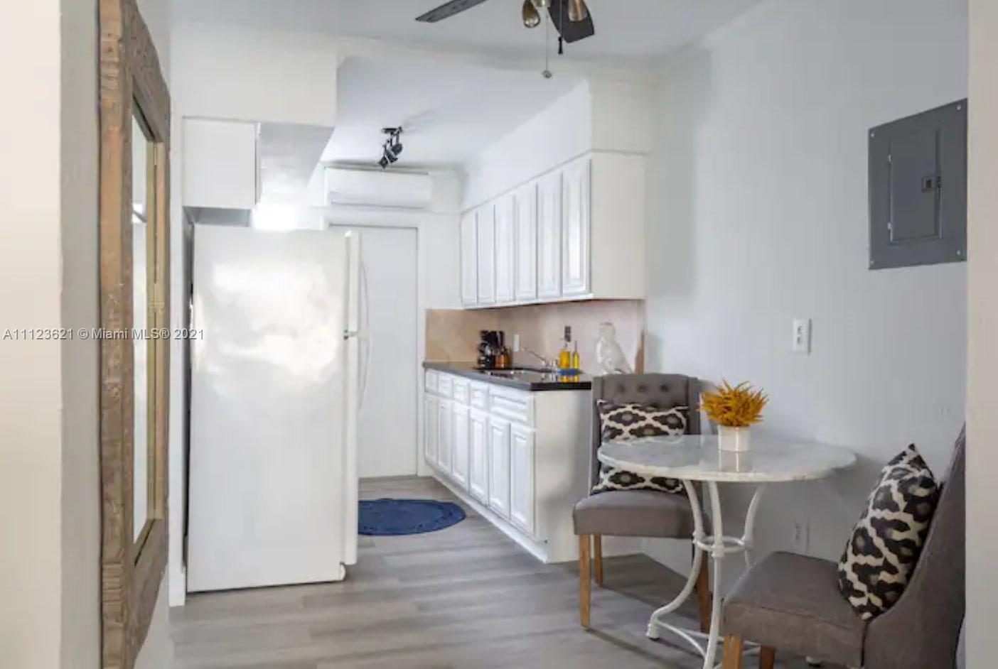 4015 Indian Creek Dr 204, Miami Beach, Florida 33140, ,1 BathroomBathrooms,Residentiallease,For Rent,4015 Indian Creek Dr 204,A11123621