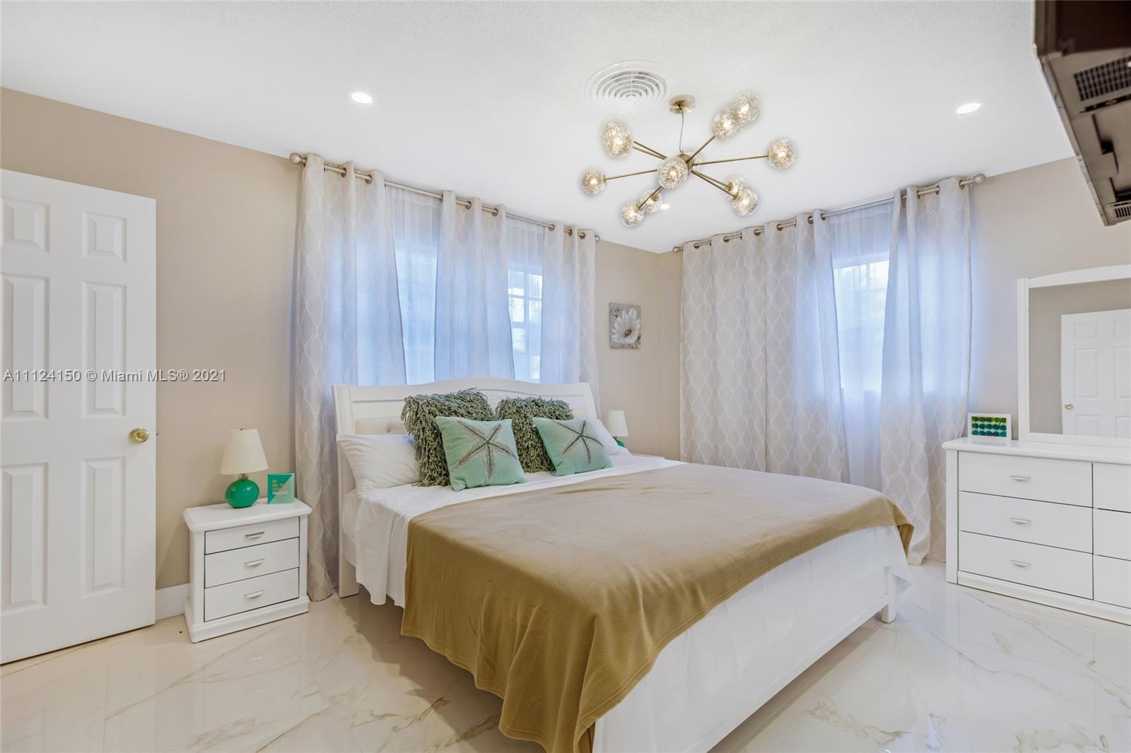 1960 Coral Reef Dr, Lauderdale By The Sea, Florida 33062, 5 Bedrooms Bedrooms, ,3 BathroomsBathrooms,Residentiallease,For Rent,1960 Coral Reef Dr,A11124150