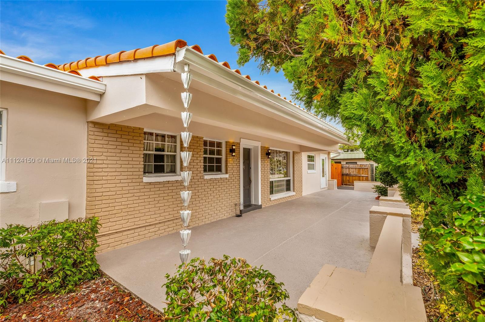 1960 Coral Reef Dr, Lauderdale By The Sea, Florida 33062, 5 Bedrooms Bedrooms, ,3 BathroomsBathrooms,Residentiallease,For Rent,1960 Coral Reef Dr,A11124150