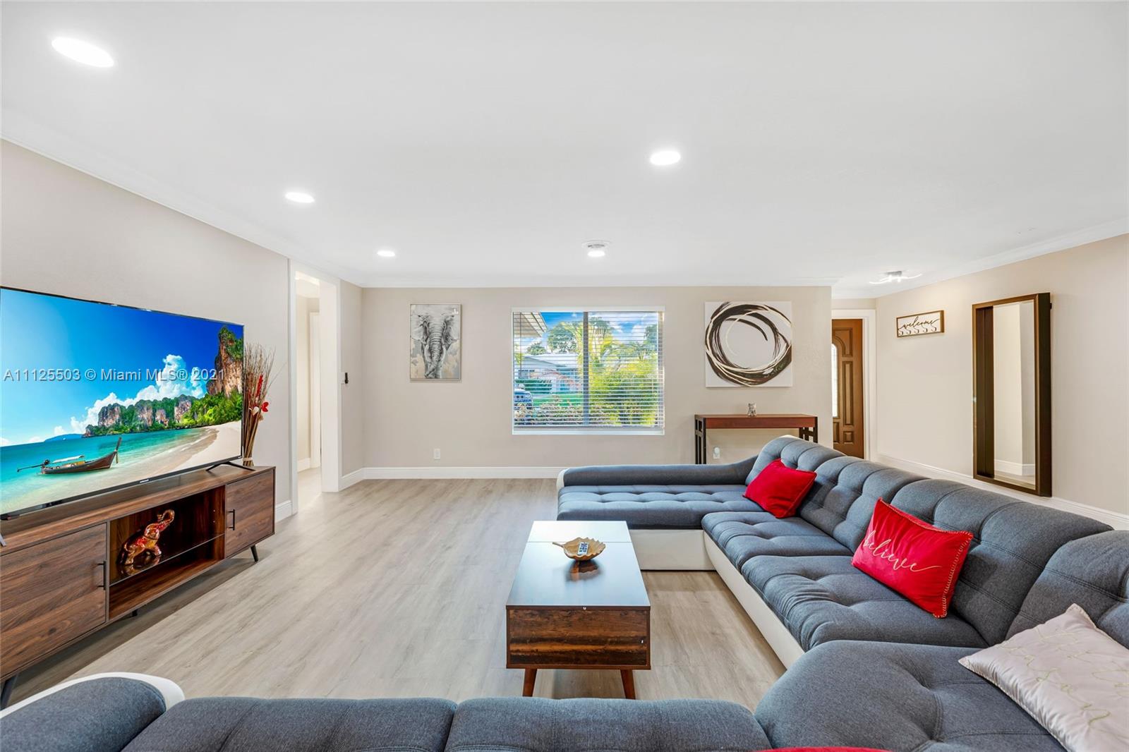 5740 NE 19th Ave, Fort Lauderdale, Florida 33308, 4 Bedrooms Bedrooms, ,3 BathroomsBathrooms,Residentiallease,For Rent,5740 NE 19th Ave,A11125503