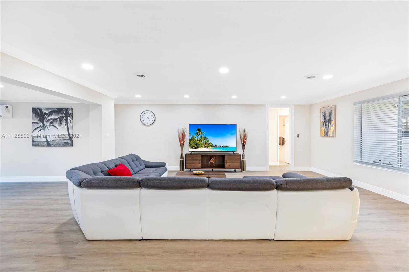 5740 NE 19th Ave, Fort Lauderdale, Florida 33308, 4 Bedrooms Bedrooms, ,3 BathroomsBathrooms,Residentiallease,For Rent,5740 NE 19th Ave,A11125503