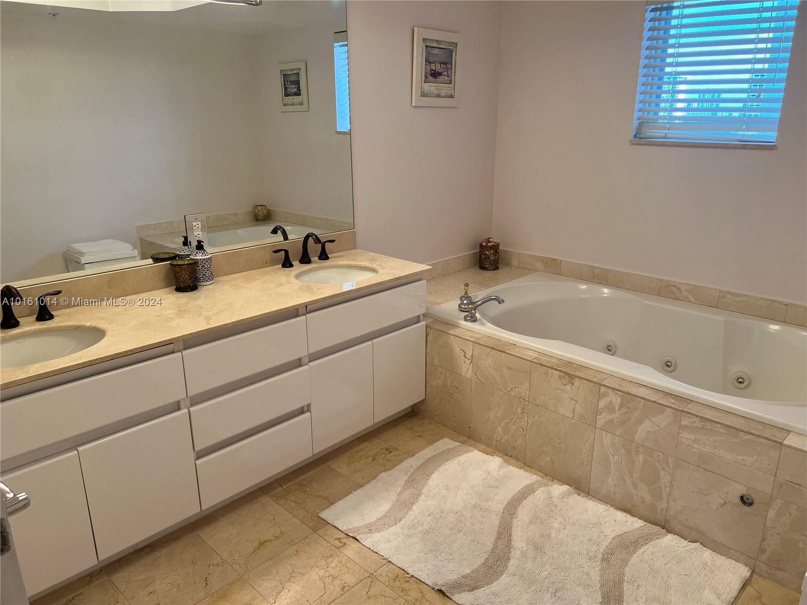 16711 Collins Ave 1401, Sunny Isles Beach, Florida 33160, 3 Bedrooms Bedrooms, ,2 BathroomsBathrooms,Residentiallease,For Rent,16711 Collins Ave 1401,A10161014