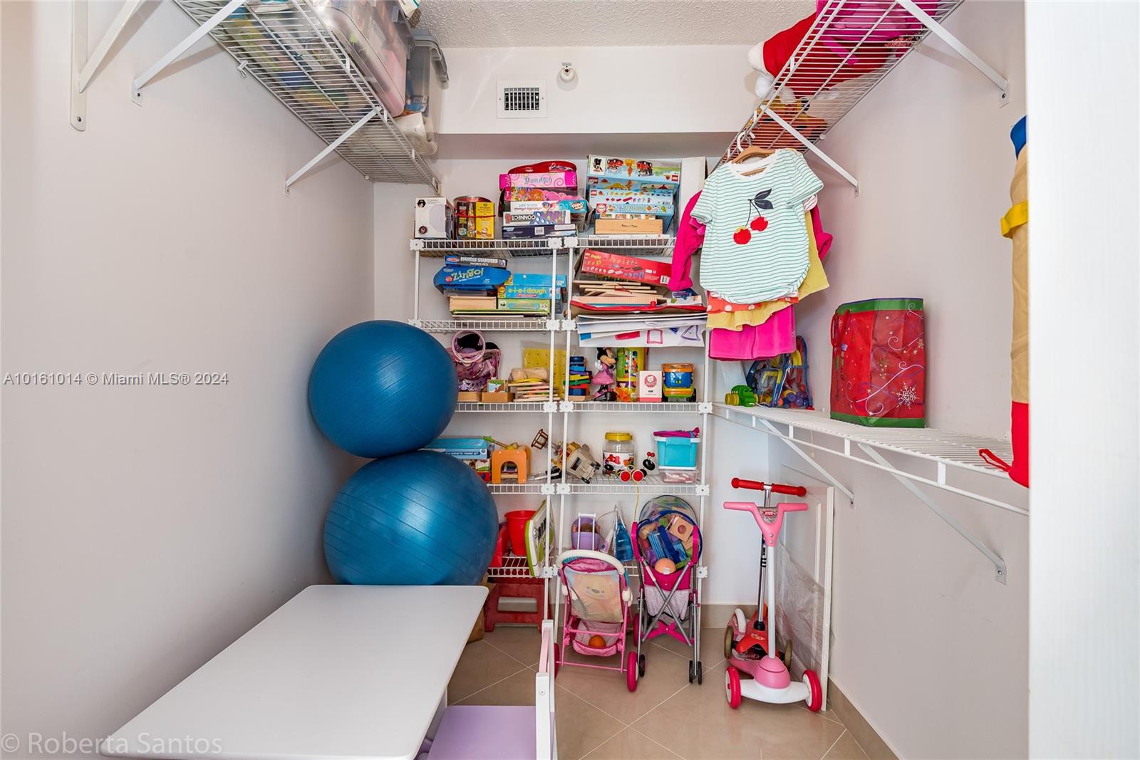 16711 Collins Ave 1401, Sunny Isles Beach, Florida 33160, 3 Bedrooms Bedrooms, ,2 BathroomsBathrooms,Residentiallease,For Rent,16711 Collins Ave 1401,A10161014
