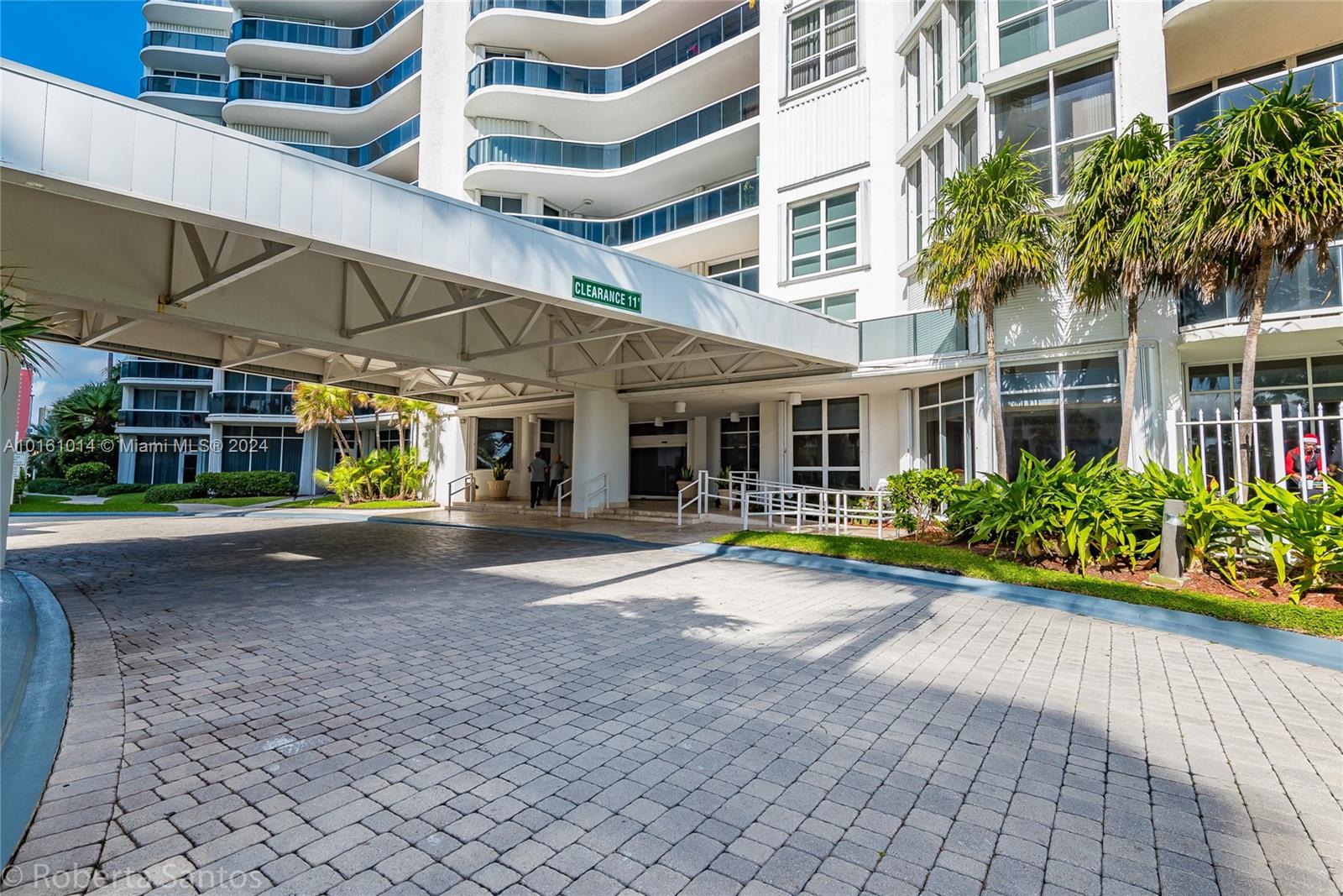 16711 Collins Ave 1401, Sunny Isles Beach, Florida 33160, 3 Bedrooms Bedrooms, ,2 BathroomsBathrooms,Residentiallease,For Rent,16711 Collins Ave 1401,A10161014