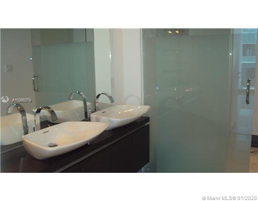 200 BISCAYNE BLVD 3311, Miami, Florida 33131, 1 Bedroom Bedrooms, ,1 BathroomBathrooms,Residential,For Sale,200 BISCAYNE BLVD 3311,A10266379