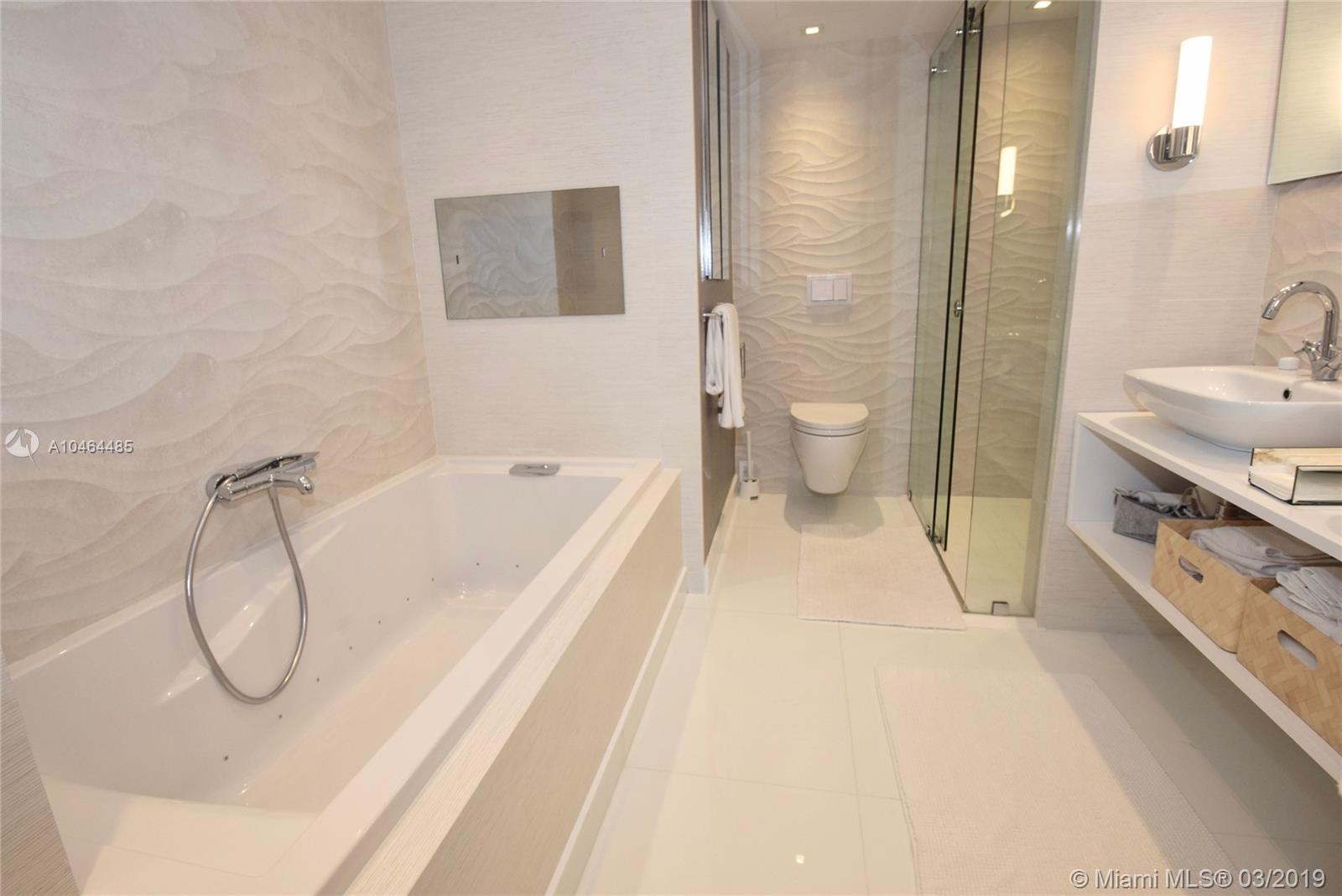 2301 Collins Ave 815/814, Miami Beach, Florida 33139, 2 Bedrooms Bedrooms, ,2 BathroomsBathrooms,Residentiallease,For Rent,2301 Collins Ave 815/814,A10464485