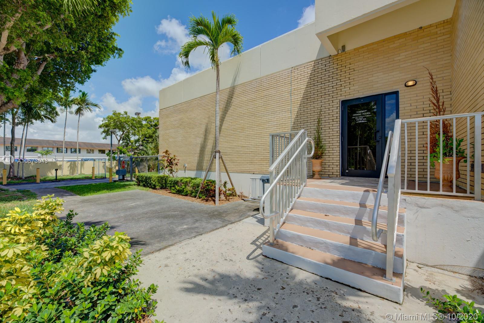 8950 SW 152nd St 106, Palmetto Bay, Florida 33157, ,Commerciallease,For Rent,8950 SW 152nd St 106,A10573043