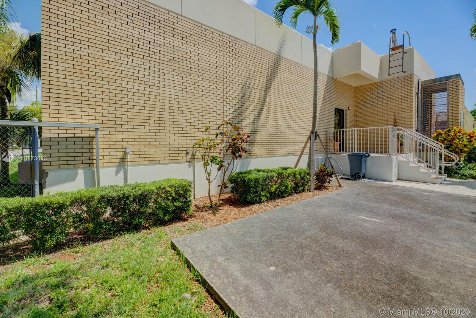 8950 SW 152nd St 106, Palmetto Bay, Florida 33157, ,Commerciallease,For Rent,8950 SW 152nd St 106,A10573043
