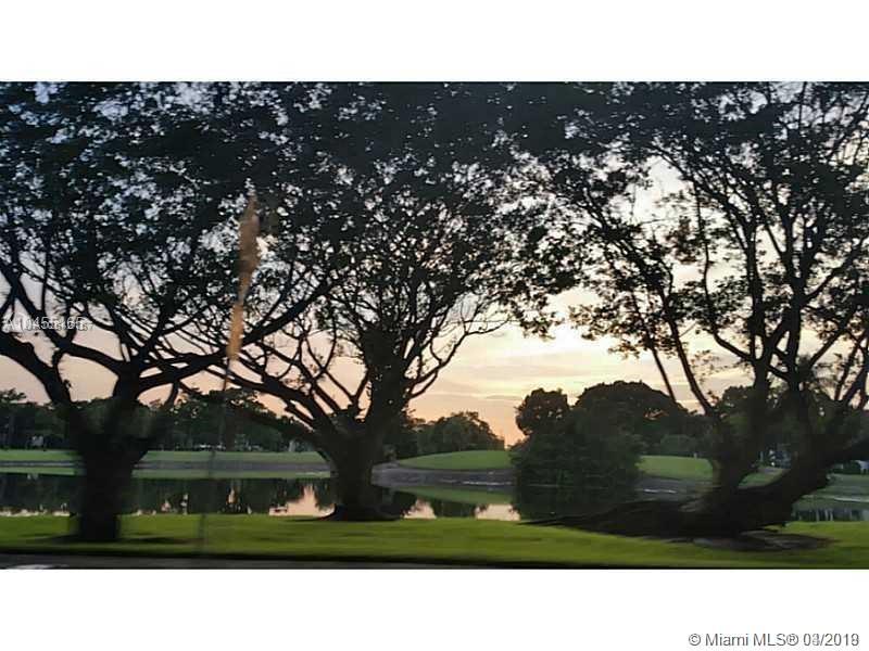 4164 Inverrary Dr 813, Lauderhill, Florida 33319, 2 Bedrooms Bedrooms, ,2 BathroomsBathrooms,Residential,For Sale,4164 Inverrary Dr 813,A10642167