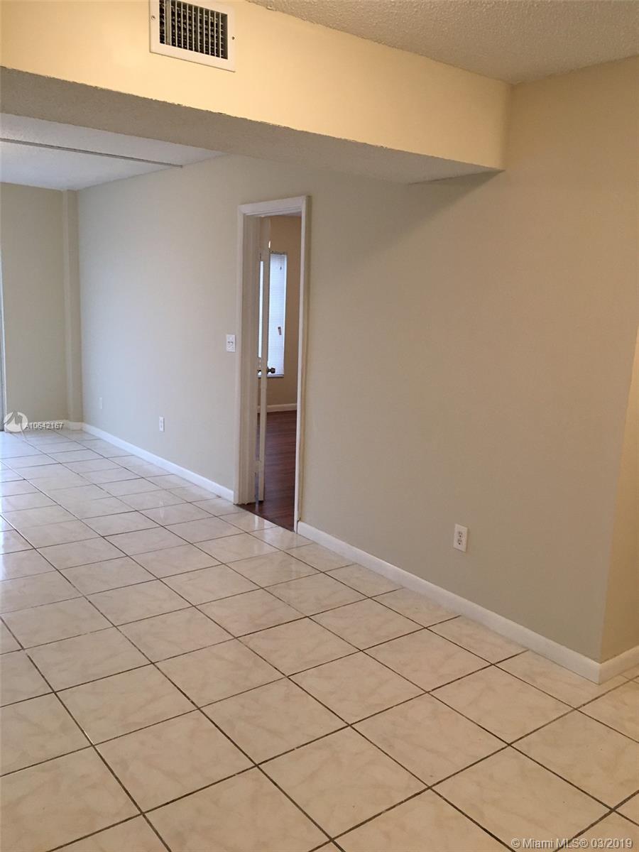 4164 Inverrary Dr 813, Lauderhill, Florida 33319, 2 Bedrooms Bedrooms, ,2 BathroomsBathrooms,Residential,For Sale,4164 Inverrary Dr 813,A10642167
