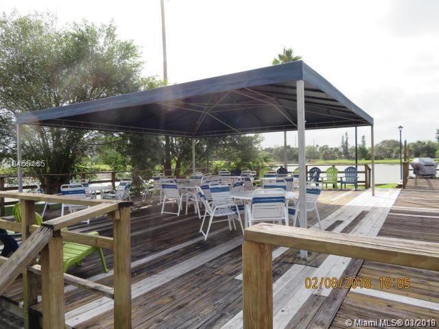 4164 Inverrary Dr 813, Lauderhill, Florida 33319, 2 Bedrooms Bedrooms, ,2 BathroomsBathrooms,Residential,For Sale,4164 Inverrary Dr 813,A10642167