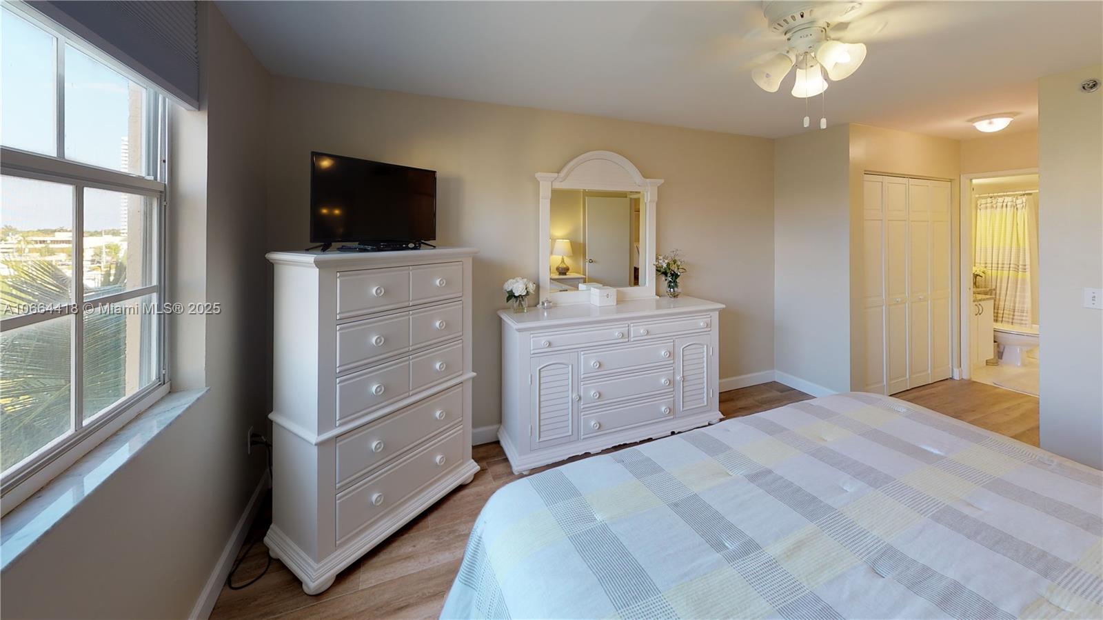 19701 E Country Club Dr 5606, Aventura, Florida 33180, 2 Bedrooms Bedrooms, ,2 BathroomsBathrooms,Residentiallease,For Rent,19701 E Country Club Dr 5606,A10664418