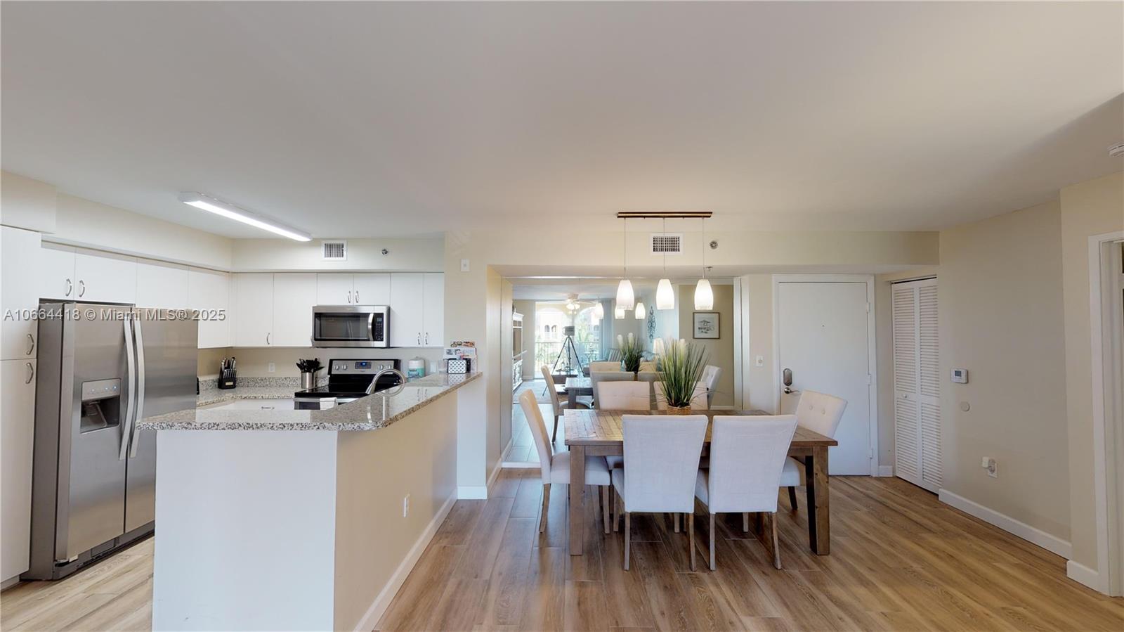 19701 E Country Club Dr 5606, Aventura, Florida 33180, 2 Bedrooms Bedrooms, ,2 BathroomsBathrooms,Residentiallease,For Rent,19701 E Country Club Dr 5606,A10664418