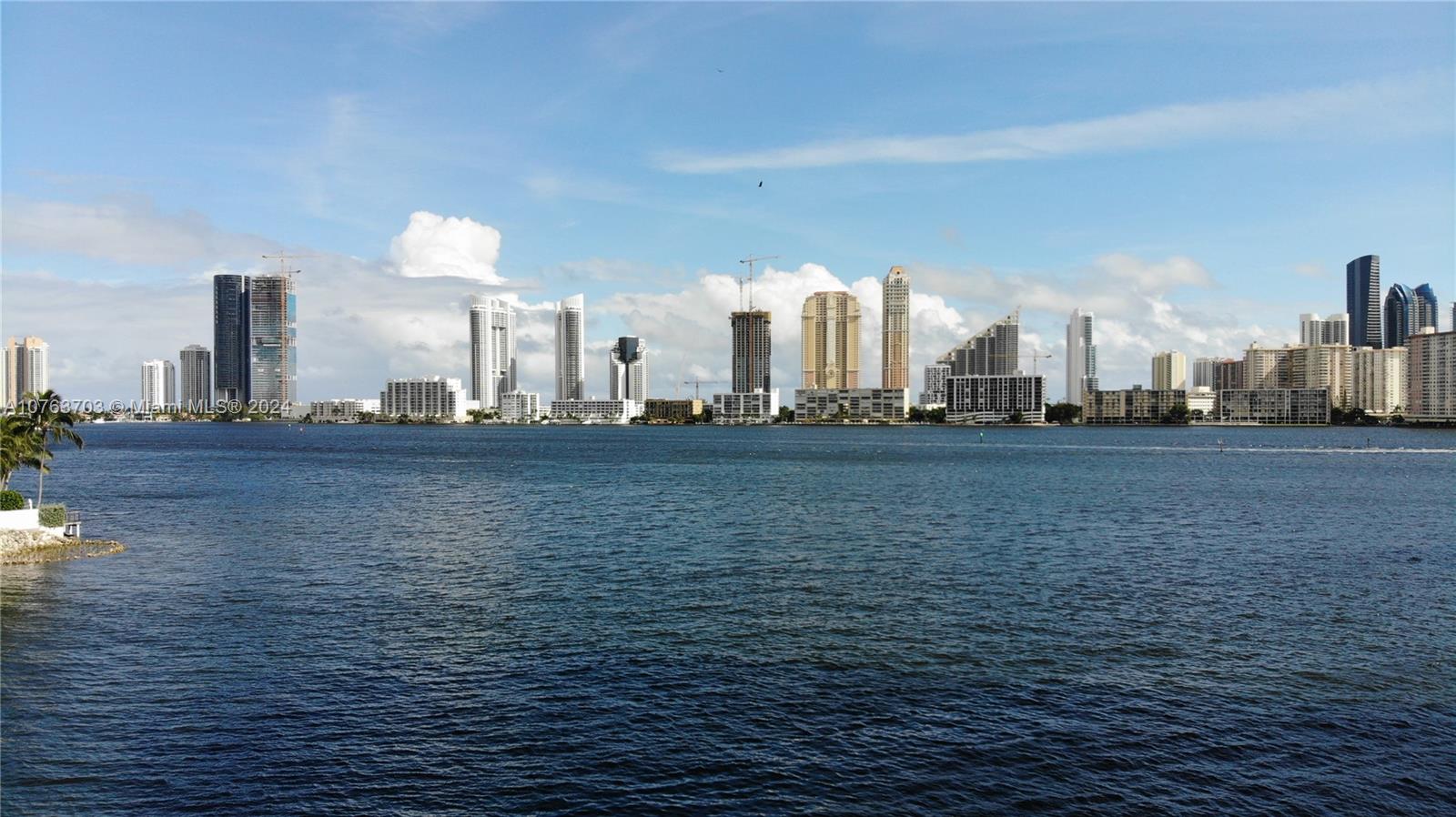 4000 Island Blvd W-STE6, Aventura, Florida 33160, 2 Bedrooms Bedrooms, ,3 BathroomsBathrooms,Residential,For Sale,4000 Island Blvd W-STE6,A10763703