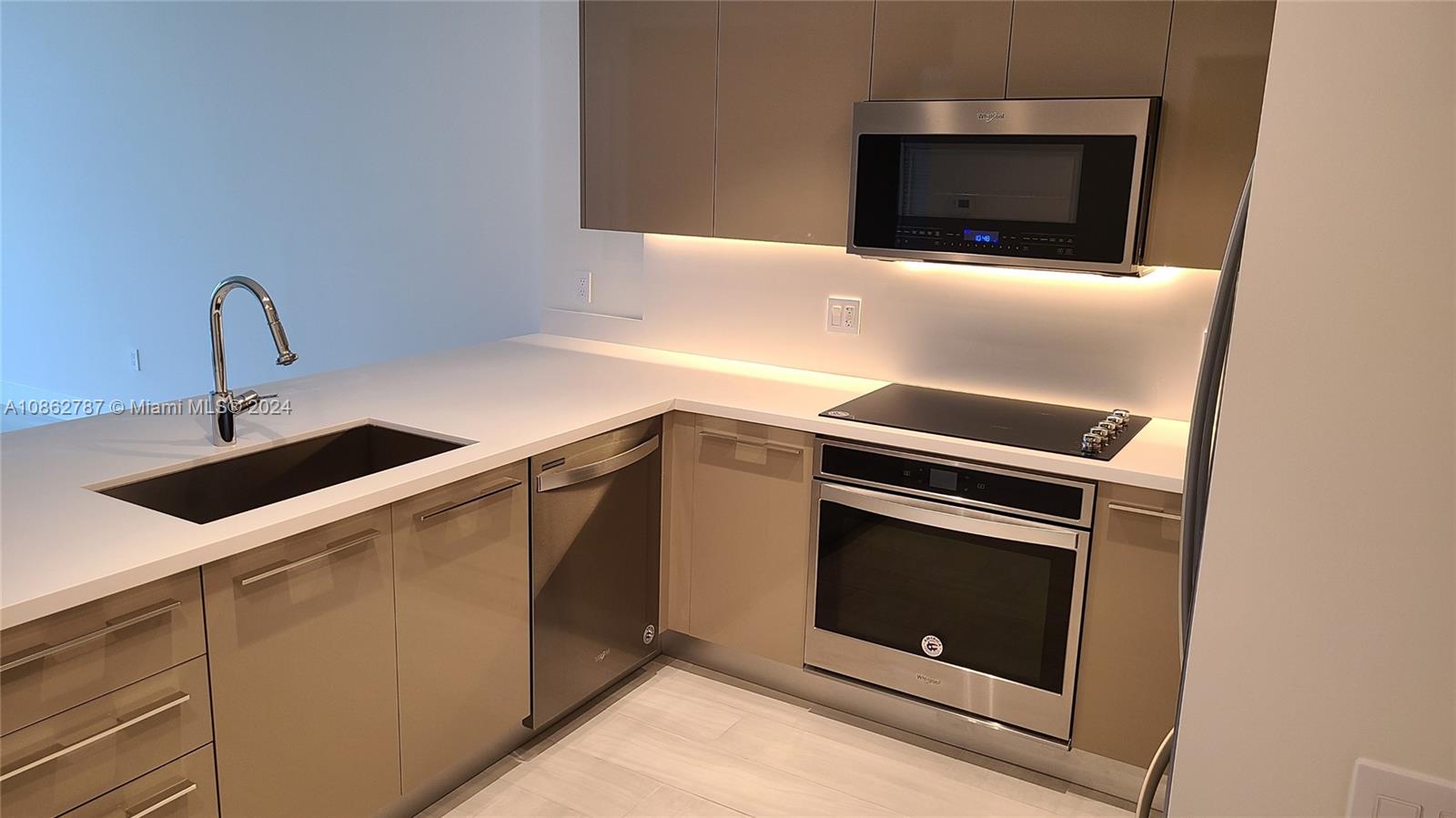 2000 Metropica Way 505, Sunrise, Florida 33323, 1 Bedroom Bedrooms, 1 Room Rooms,1 BathroomBathrooms,Residential,For Sale,2000 Metropica Way 505,A10862787