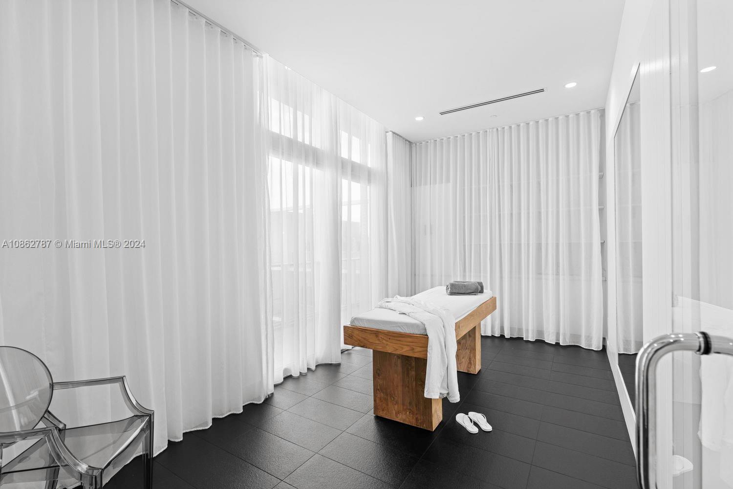 2000 Metropica Way 505, Sunrise, Florida 33323, 1 Bedroom Bedrooms, 1 Room Rooms,1 BathroomBathrooms,Residential,For Sale,2000 Metropica Way 505,A10862787