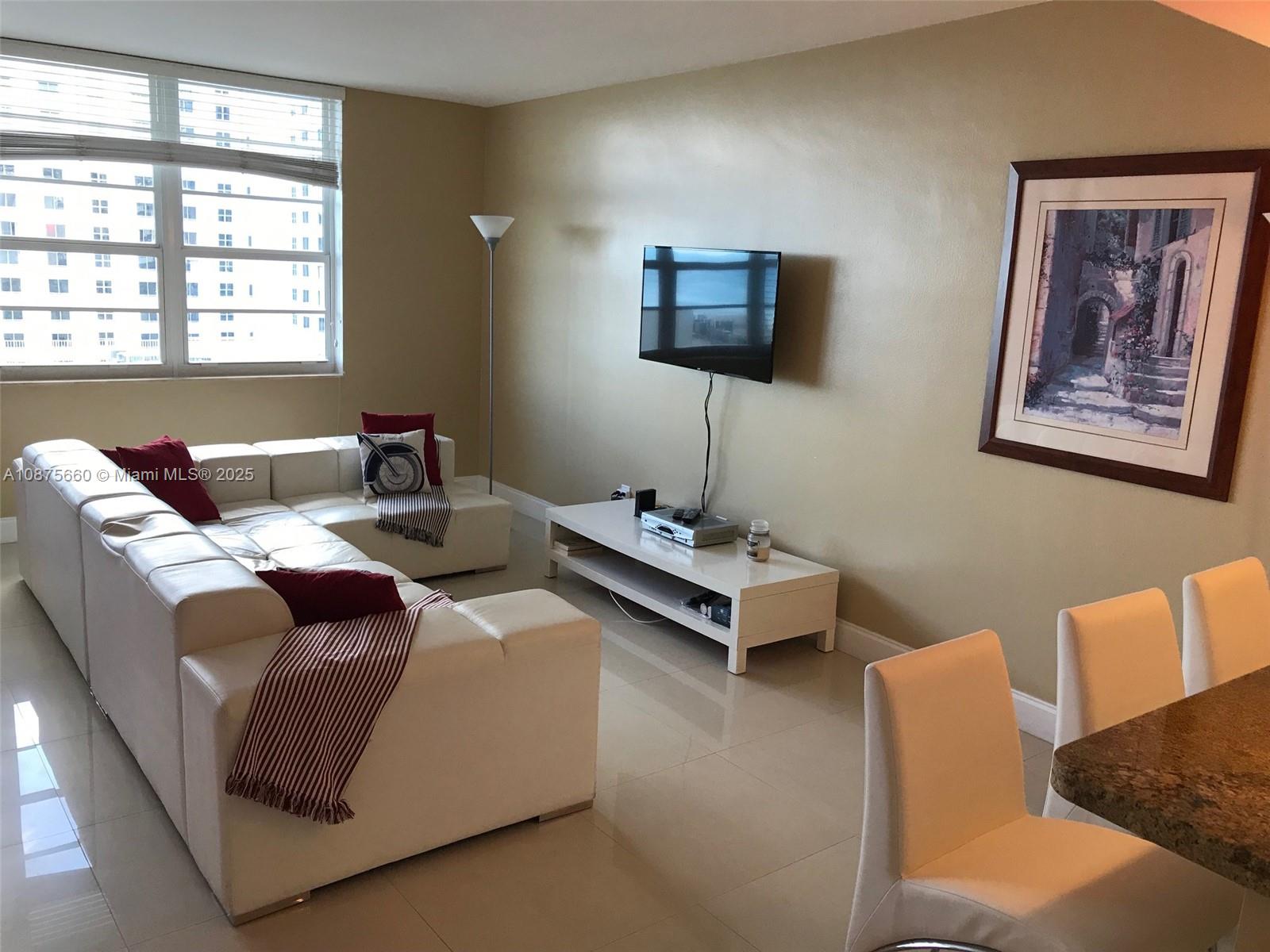 100 Lincoln Rd 1226, Miami Beach, Florida 33139, ,1 BathroomBathrooms,Residentiallease,For Rent,100 Lincoln Rd 1226,A10875660