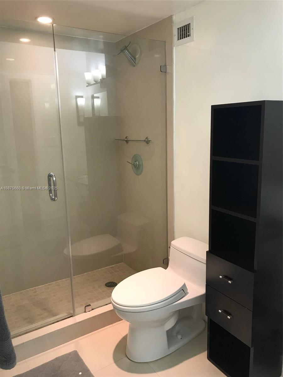 100 Lincoln Rd 1226, Miami Beach, Florida 33139, ,1 BathroomBathrooms,Residentiallease,For Rent,100 Lincoln Rd 1226,A10875660