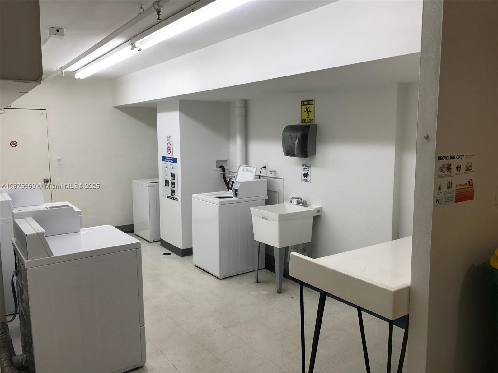 100 Lincoln Rd 1226, Miami Beach, Florida 33139, ,1 BathroomBathrooms,Residentiallease,For Rent,100 Lincoln Rd 1226,A10875660