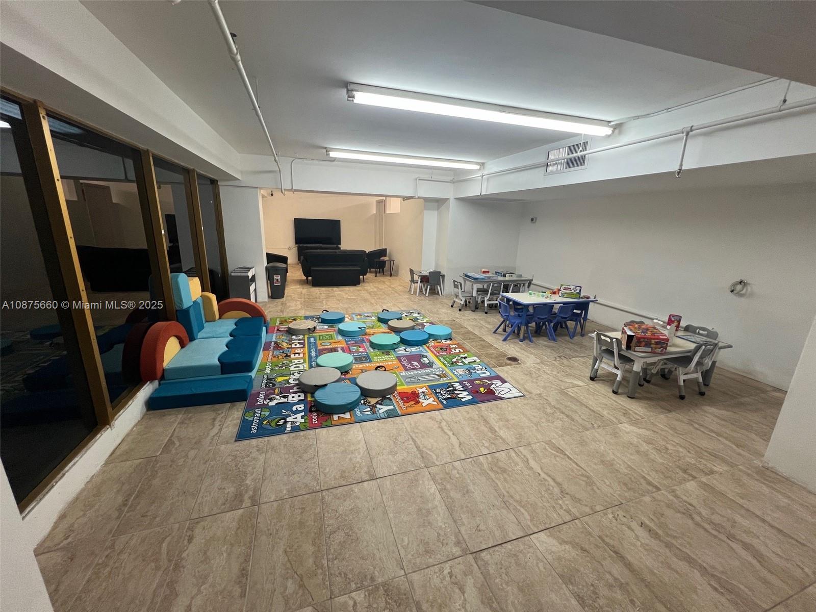 100 Lincoln Rd 1226, Miami Beach, Florida 33139, ,1 BathroomBathrooms,Residentiallease,For Rent,100 Lincoln Rd 1226,A10875660